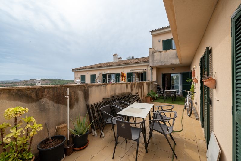 Foto 4d91a9f3-9715-4a6e-9a51-cce6bb65bdc5. Piso planta baja con amplia terraza y parking en Maria de la Salut