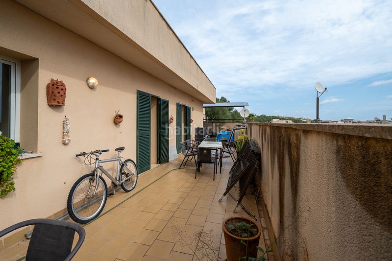 Foto b4becb39-49e9-48dd-ba88-b157f1e77024. Piso planta baja con amplia terraza y parking en Maria de la Salut