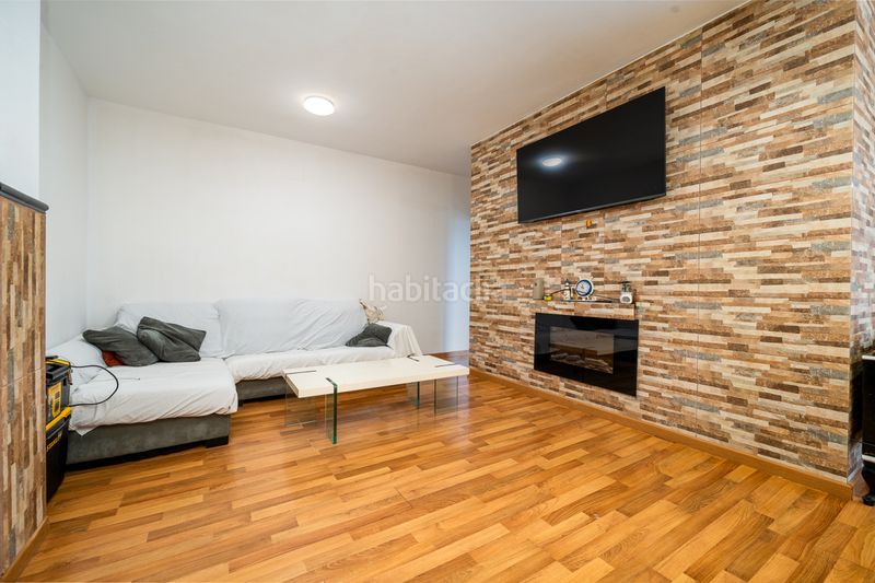Foto dd4c8087-bde8-4c92-883d-5795fadbe7be. Piso planta baja con amplia terraza y parking en Maria de la Salut