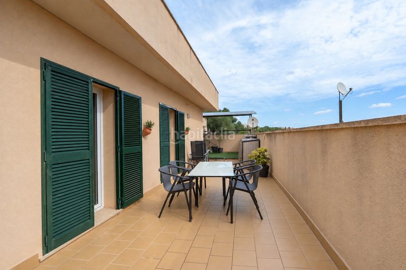 Foto fdb18a43-b835-48a9-bc1a-9b61d70ccaad. Piso planta baja con amplia terraza y parking en Maria de la Salut