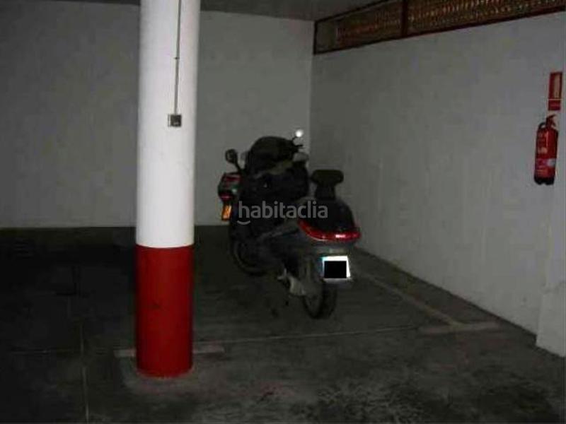 Foto c6867cc2-2198-4bf1-bb57-ff9cead32266. Parking coche plaza de garaje en Florida Baja Alicante