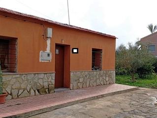 Chalet à Molins - Campanete - San Bartolomé. Chalet independiente  en orihuela