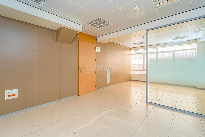 Foto 1d43f5d4-cb9d-42d2-84a1-596919079315. Business premise in Plaza Castelar - Mercado Central Elda