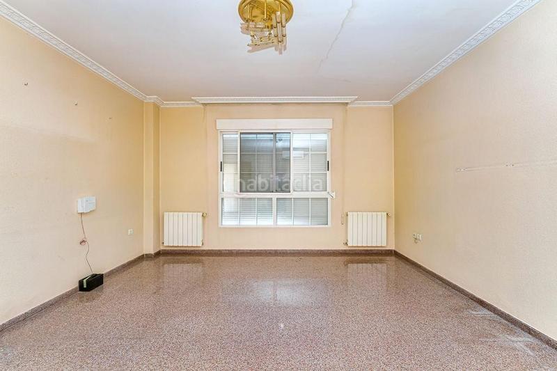 Foto 1a497251-16bc-4e7d-983d-f87b6ff25f64. Reihenhaus mit heizung parking in Cañada