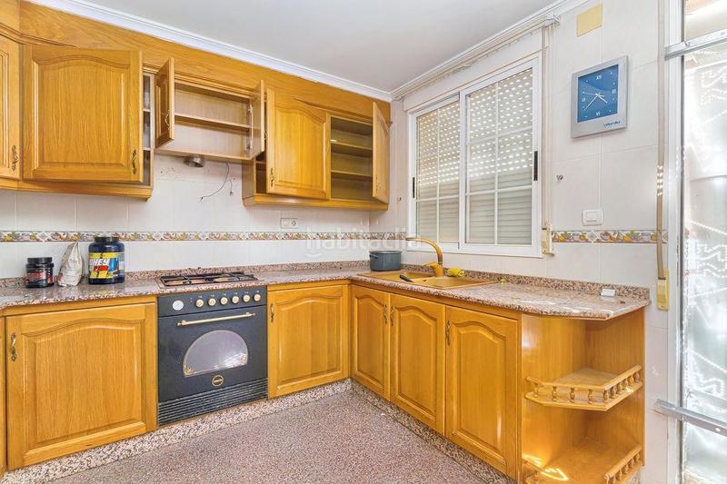 Foto 27a192f3-ecac-47f1-9d72-52f196da480d. Reihenhaus mit heizung parking in Cañada