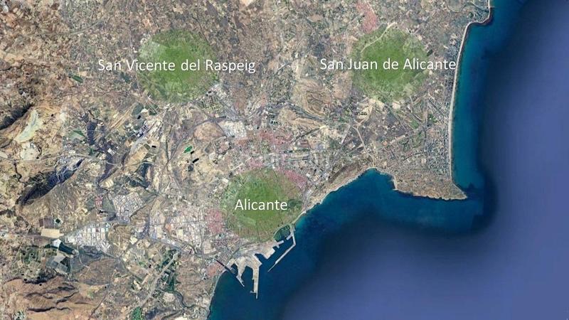 Foto b416305c-c8c3-4990-a67c-d047ea294e93. Terreno residencial terreno urbano en Carolinas Altas. en Alicante