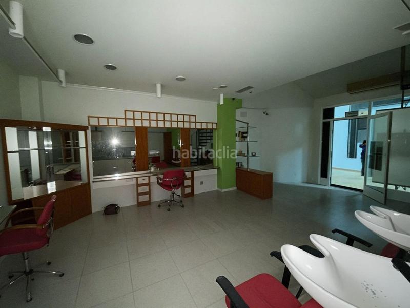 Foto 37cdbb37-1f78-4446-a5f9-be9f3bf6053a. Local comercial  en el centro en Ensanche-Diputación Alicante