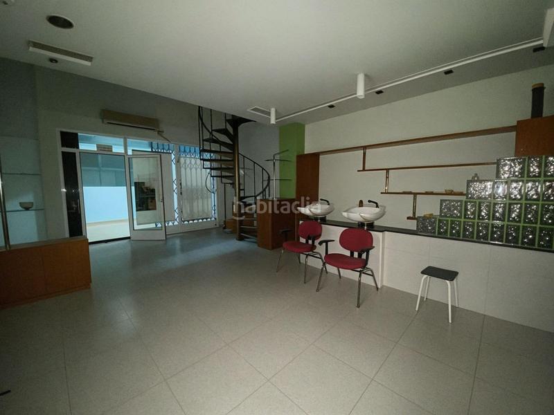 Foto 56b300ef-bdf9-4c68-97ad-1e73eb4b5e94. Local comercial  en el centro en Ensanche-Diputación Alicante