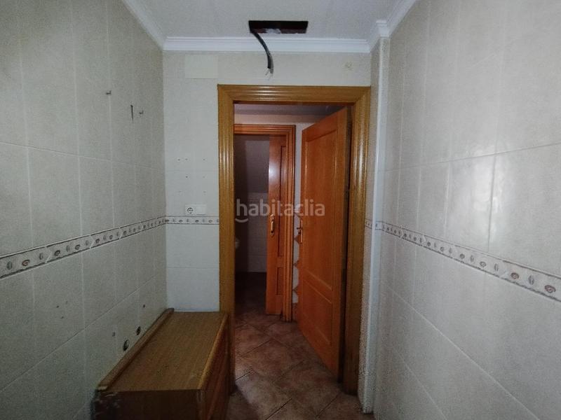 Foto f19c7084-a506-4150-bda3-f0193785ad4d. Local comercial local , alicante en Cañada