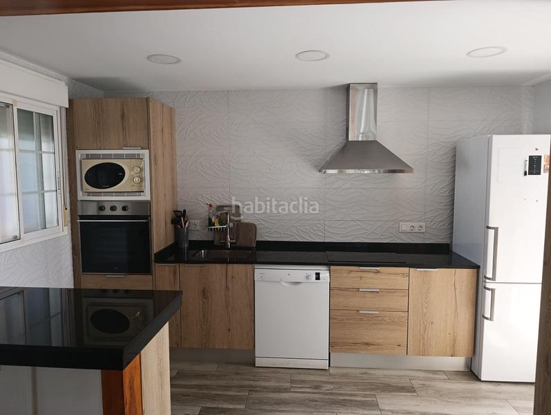 Foto 606f7ced-d92f-46da-8aab-abd3eb2320f4. Casa con parcheggio piscina in Puerto Marino Santa Pola