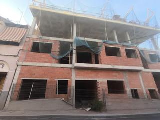 Edifici a Archena. Obra parada en archena, murcia se venden solo 8 de las 12 vivien