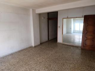 Piso en Carolinas Bajas. Piso en  pla, elbulevar. alicante inmueble en período de subasta