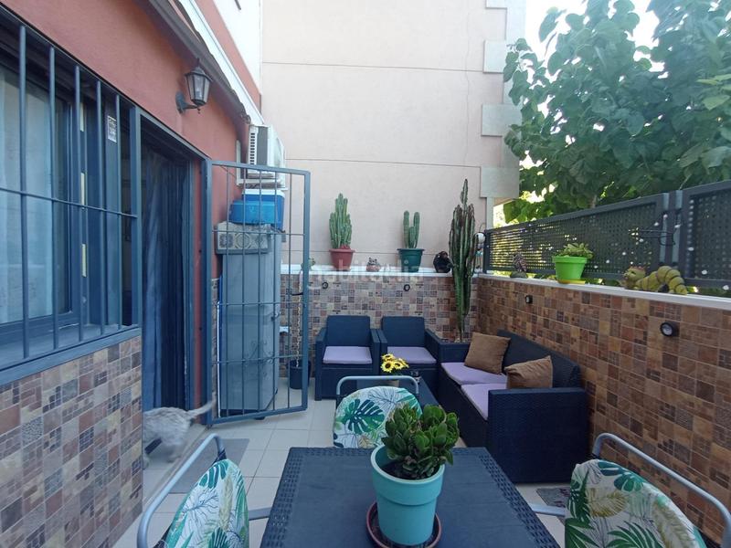 Foto ecce1c1c-9c2b-44eb-9076-76e4284cd9b1. Casa amb aparcament a Las Fuentes-Los Cipreses Aspe