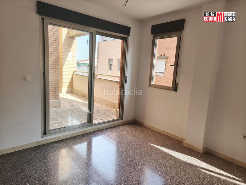 Foto 2f821f29-5a33-408e-a492-eb3d70628f0d. Àtic amb calefacció aparcament a Zarandona Murcia