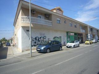 Miete Geschäftsraum in Barrio Peral-San Félix. Inmobiliaria grupo hercon alquila local en calle vereda de san f