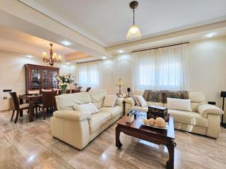 Chalet en La Palma. Se vende estupendo chalet sito en calle ricardo belver,  la palm
