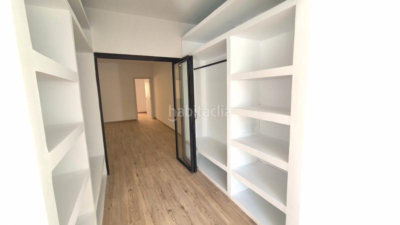 Foto 6d13efbe-618d-4559-aeff-2a3f99cd4626. Piso  luminoso recién reformado en carrer de la muntanya en Barcelona