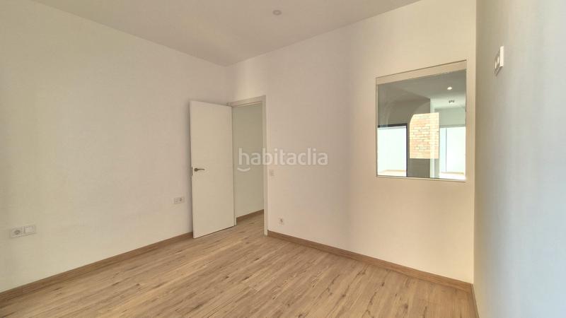 Foto a5defb09-9ebd-4798-933e-2f94afdd8788. Piso  luminoso recién reformado en carrer de la muntanya en Barcelona