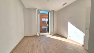 Appartamento  Carrer de la muntanya. Piso luminoso recién reformado en carrer de la muntanya