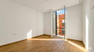 Pis  Carrer de la muntanya. Piso reformado y luminoso en el clot