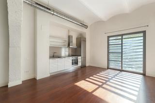 Pis  Pasaje mas de roda. Loft de 58 m ubicado en el corazón de poblenou