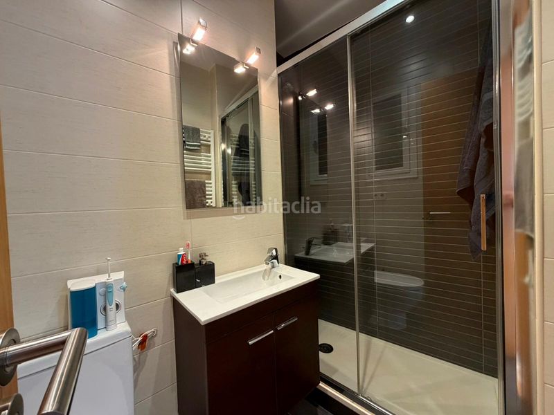 Foto 0d677d0f-f288-436d-aedb-49d5d352355d. Pis a Vila de Gràcia Barcelona