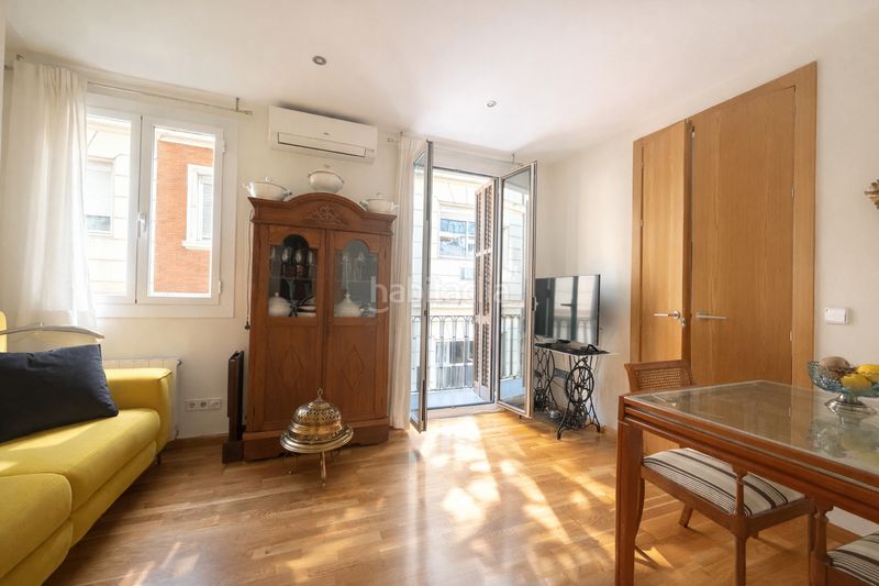 Foto a0a78bc8-ad83-42a8-a967-a642f161f473. Pis a Vila de Gràcia Barcelona