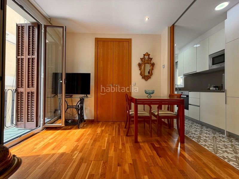 Foto d7a5fb82-a561-464a-9110-59b12021e5a1. Pis a Vila de Gràcia Barcelona