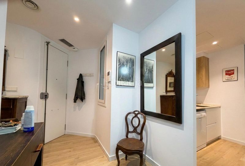 Foto 6a5e11c8-aaa1-42cc-a91d-d246d63e8098. Pis a Sagrada Família Barcelona