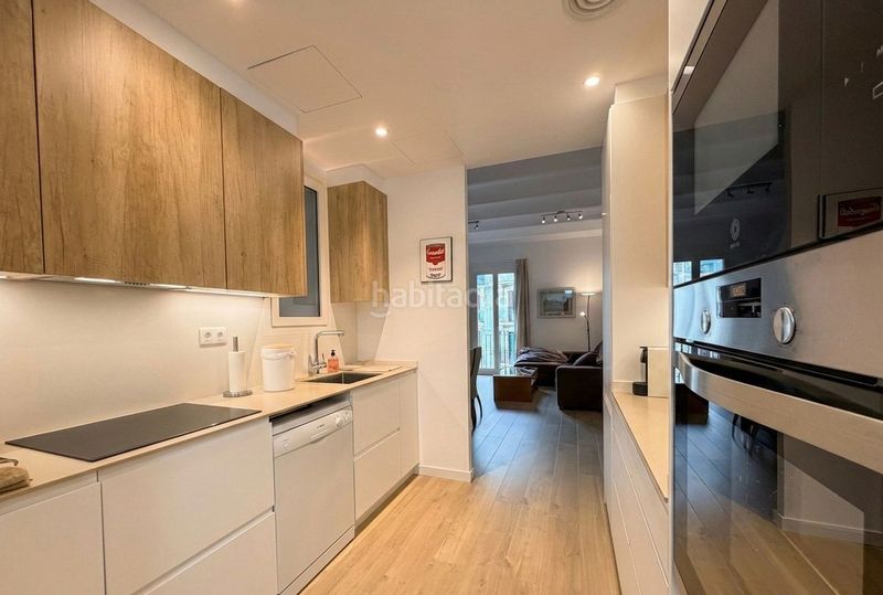 Foto 8da2e107-08da-4287-b04c-5aba6ade12f5. Pis a Sagrada Família Barcelona