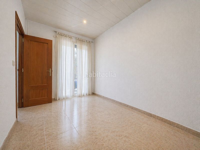 Foto 541ba6b3-abce-452b-ac6c-deee6d67ec4f. Pis a Poblenou Barcelona