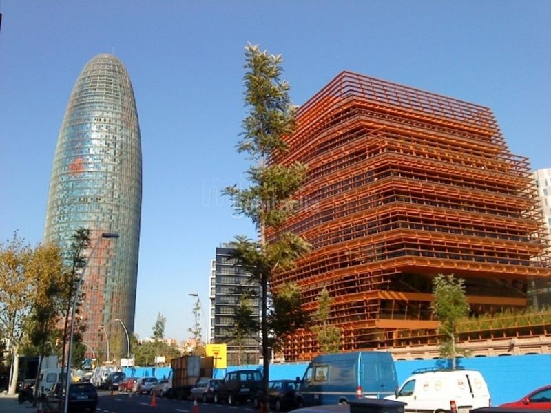 Foto 6e371769-acf1-4d0d-9158-42299a7cda16. Àtic a Poblenou Barcelona