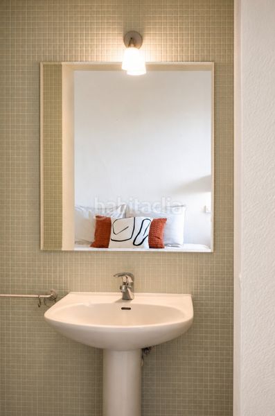 Foto 00e0aae9-4708-412c-b7f9-3a00d7778e2b. Casa amb calefacció aparcament a Eixample Residencial Escala (L´)