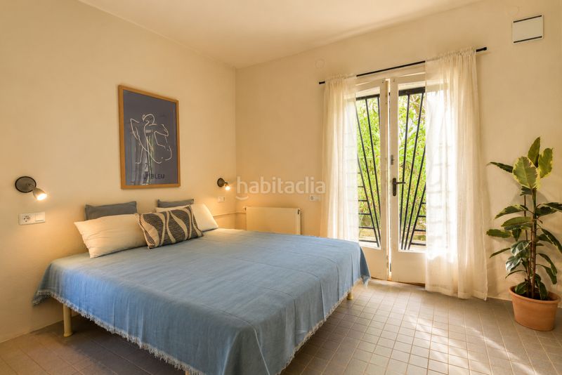 Foto 0d1925d4-e2e9-460b-ac1c-a1d4879592df. Casa amb calefacció aparcament a Eixample Residencial Escala (L´)