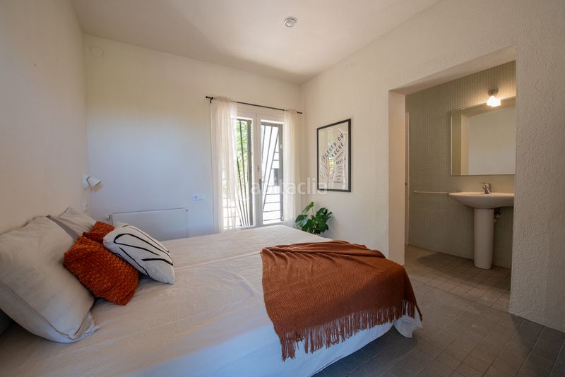 Foto 0de501a4-8557-4e66-b6d4-83bdf95f5b6d. Casa amb calefacció aparcament a Eixample Residencial Escala (L´)