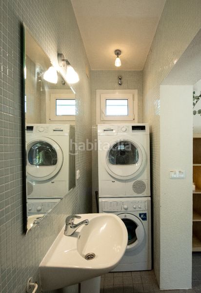 Foto 186da219-18e5-459c-ae52-40794d56c732. Casa amb calefacció aparcament a Eixample Residencial Escala (L´)