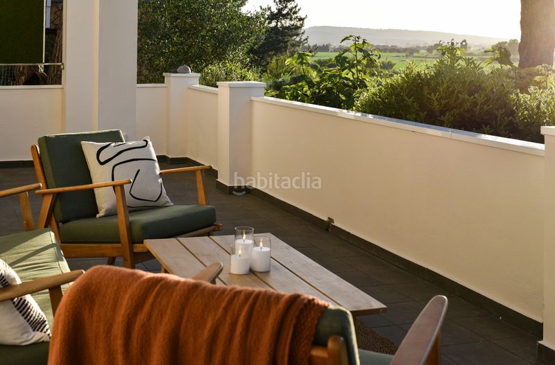 Foto 21a87a29-b60e-4794-a115-c4843b28bb60. Casa amb calefacció aparcament a Eixample Residencial Escala (L´)