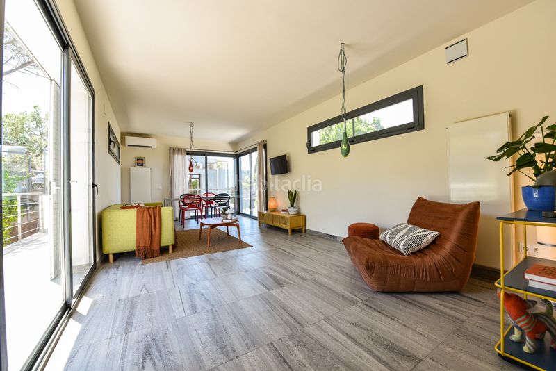 Foto 4c89df9f-70e4-46bc-8967-15112201b49b. Casa amb calefacció aparcament a Eixample Residencial Escala (L´)