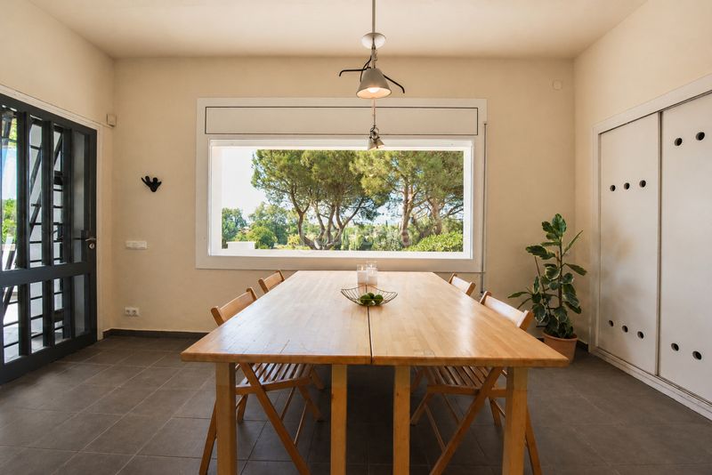 Foto bd3dc9d7-b6e8-4bc5-bcff-7f89c331975e. Casa amb calefacció aparcament a Eixample Residencial Escala (L´)