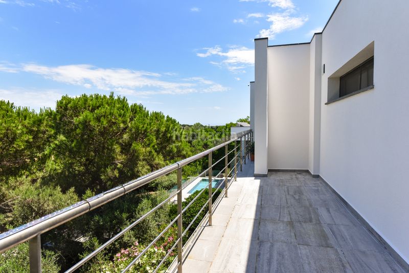 Foto c979e2a6-0936-490a-8c6d-626b1a5d2db0. Casa amb calefacció aparcament a Eixample Residencial Escala (L´)