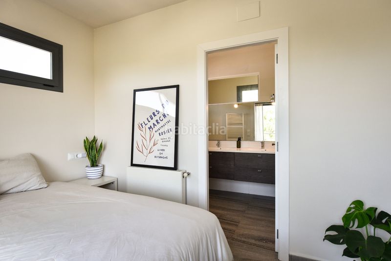 Foto db9b803f-1864-4a61-aca6-64f7ab0e7494. Casa amb calefacció aparcament a Eixample Residencial Escala (L´)