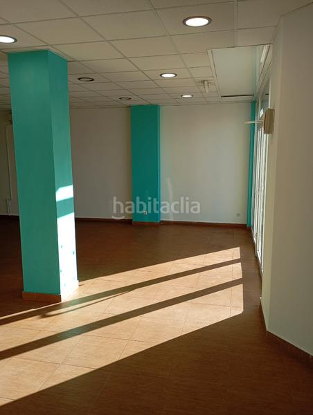 Foto b8bd057a-b59e-499b-bc79-bfa7bfaf7440. Local commercial dans avinguda de montgó 142 dans Port - La Clota - Puig Sec Escala (L´)