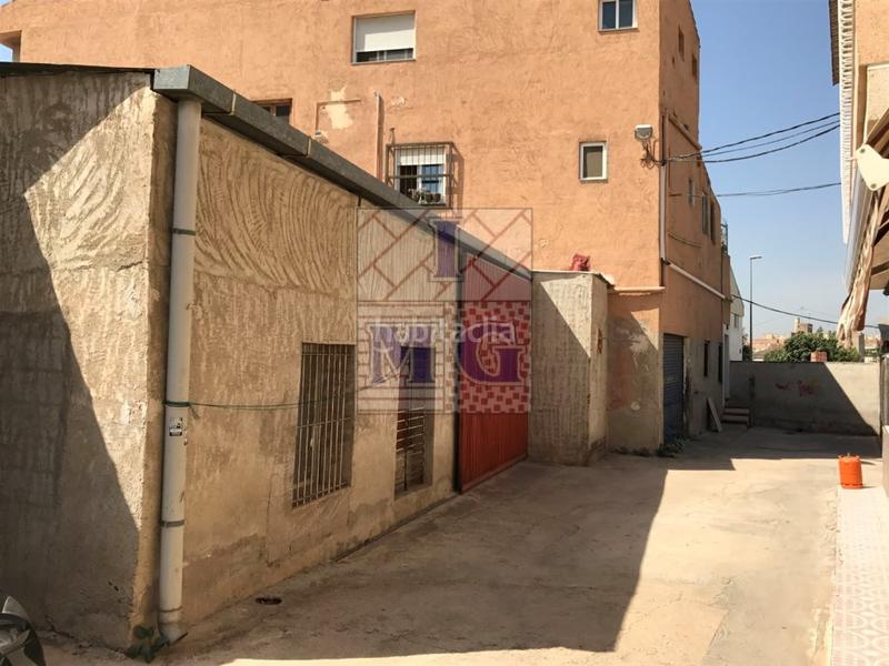 Foto 40db7ab4-1d3d-4e2e-b86f-07685b2e2088. Alquiler local comercial local primera linea en Zarandona Murcia