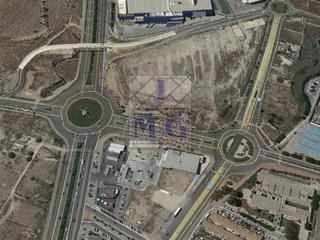 Terreno residenziale in Churra. Solar comercial
