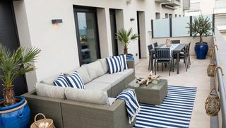 Piso en Carrer barcelona 1. Exclusivo piso seminuevo con terraza de 45 m² a 1 minuto de la p