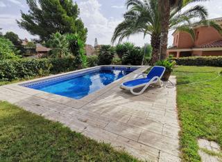 Chalet  Calle mestral. Gran chalet en castellmoster