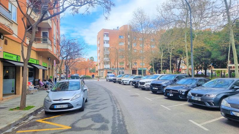 Foto 2f8a4e7e-1161-449d-9cca-67c9f7a61553. Aparcament cotxe a Ponent Reus