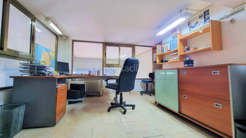 Foto afed31b8-614a-49c8-a931-8d872bd8b8f4. Aparcament cotxe a Ponent Reus
