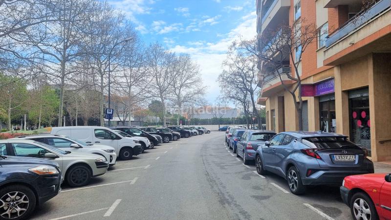 Foto bcc72dfc-cd91-4b45-bc07-755f8a150e30. Aparcament cotxe a Ponent Reus