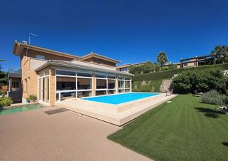 Chalet  Avenida gessami. Elegancia y practicidad en castellmoster. chalet de 4 habitacion